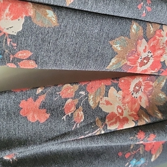 MOA Collection gray cardigan with coral & turquoise floral print-RUNS SMALL - Picture 4 of 13